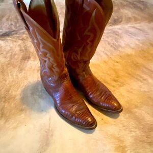 Ladies cowboy boots